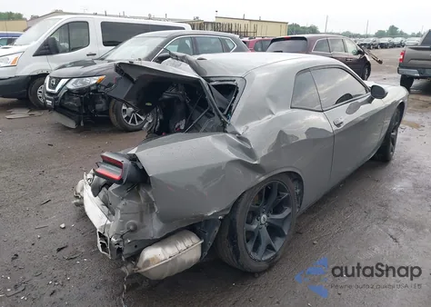 2018 Dodge Challenger Sxt z USA, uszkodzony, nr VIN 2C3CDZAG0JH199201